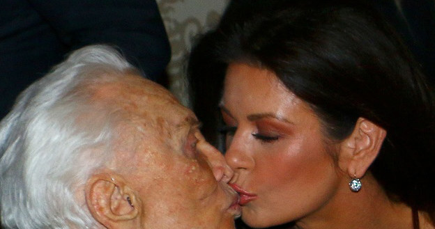 Catherine Zeta-Jones, Kirk Douglas /East News