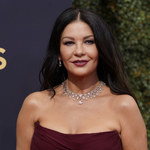 Catherine Zeta-Jones zadała szyku na Primetime Emmy