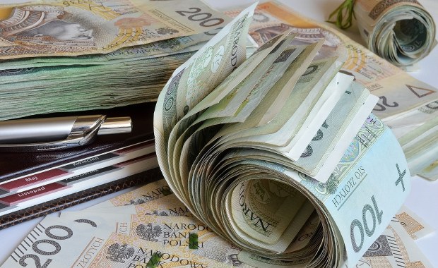 CBA zatrzymało pięć osób. Milion złotych na stole