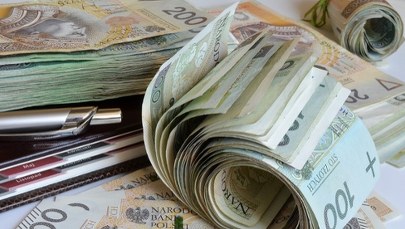 CBA zatrzymało pięć osób. Milion złotych na stole