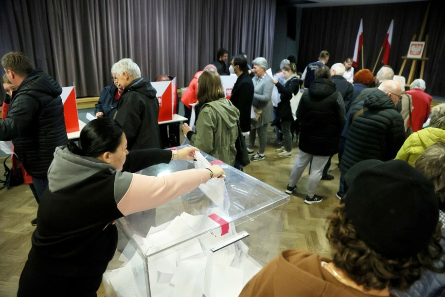 CBOS zbadał motywy głosowania w wyborach prezydenckich / WOJCIECH OLKUSNIK  /East News