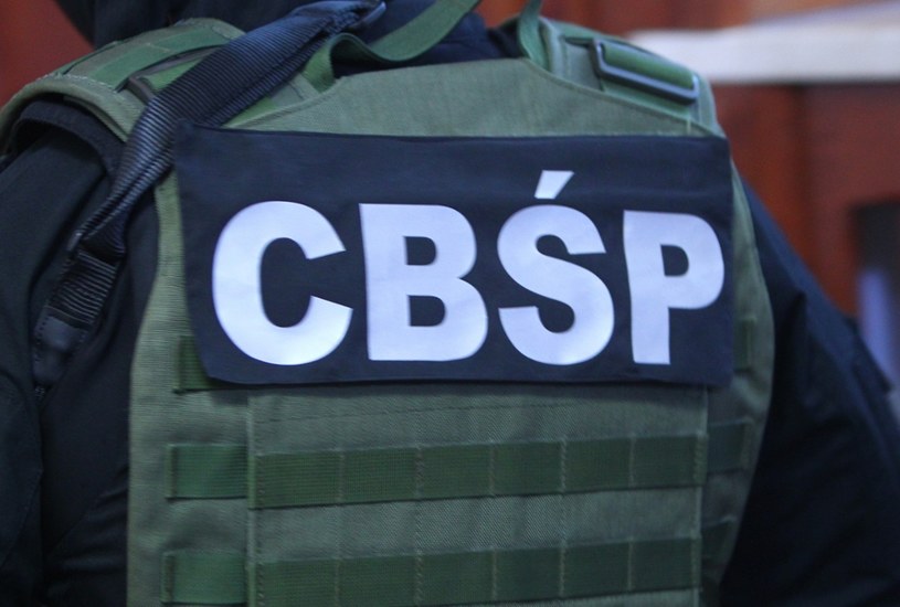 CBŚP: Akcja policji w 10 województwach; przejęto materiały wybuchowe /Stanisław Kowalczuk /East News