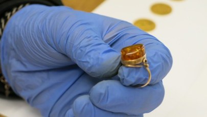 CBŚP rozbiło szajkę oszustów. Ich ofiarami byli warszawscy emeryci