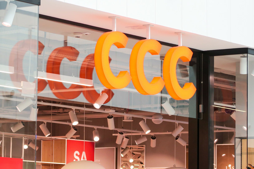 CCC, właściciel sieci sklepów z obuwiem, zakończył działalność w Rosji /Tomasz Kawka /East News