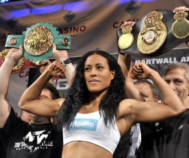 Cecilia Braekhus, czyli królowa kobiecego boksu w akcji