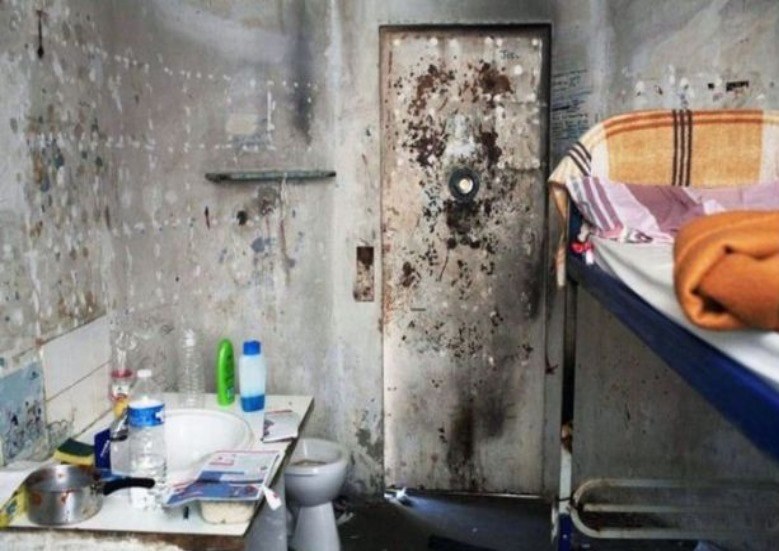 Cela więzienia Baumettes w Marsylii /AFP