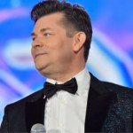 K.A.S.A. Celebryci zabrali głos w sprawie ataku na Zenka Martyniuka. "Rzucanie czymkolwiek było normą"