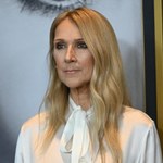 Celine Dion oblana litrami napoju. Jedna z największych tradycji futbolu