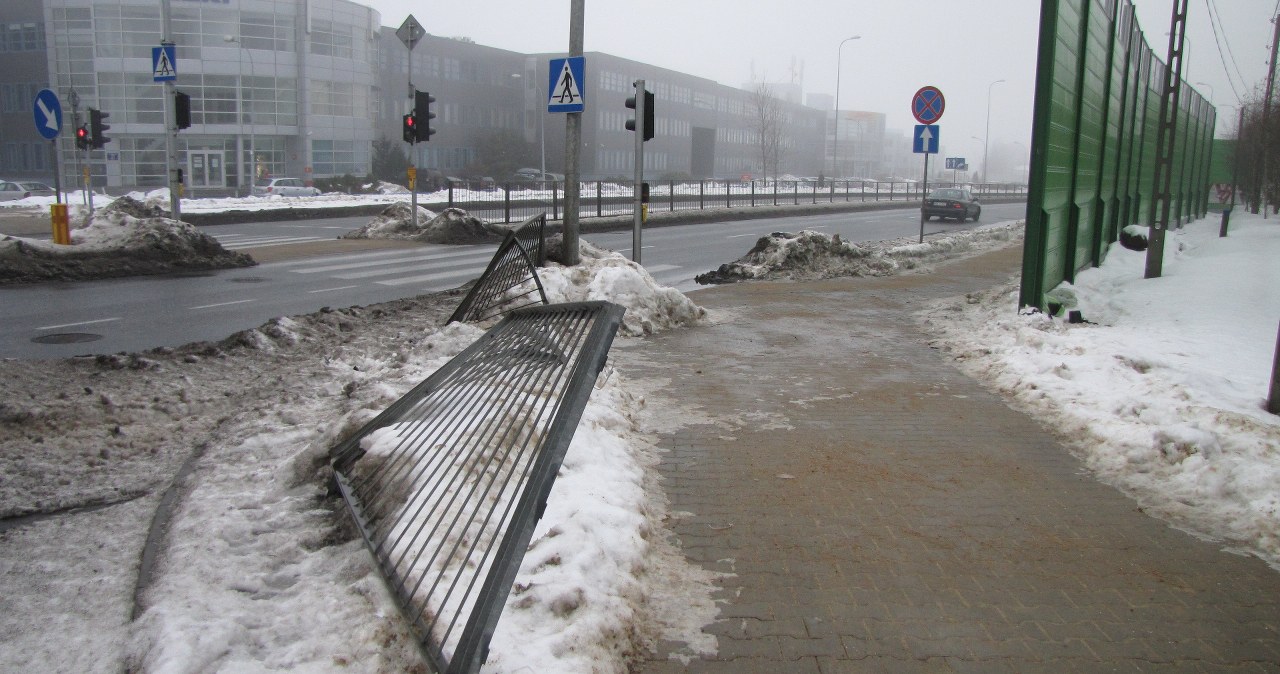 Celiński uderzył autem w ekran dźwiękochłonny – zobacz miejsce wypadku 