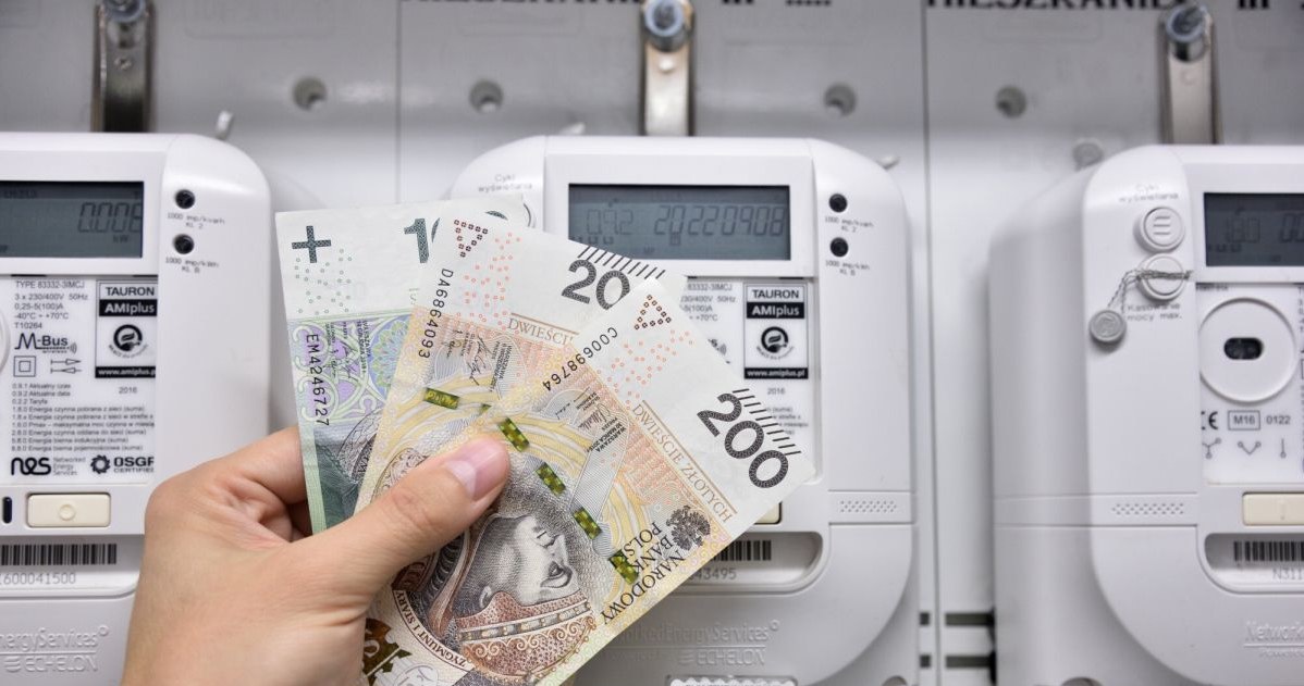 Cena prądu powyżej 2 zł za kWh podważa ekonomiczny sens zakupu auta elektrycznego /Bartłomiej Magierowski /Agencja SE/East News