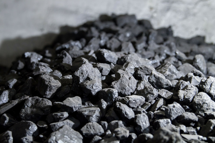 Cena referencyjna obliczana jest na podstawie sprawozdań dotyczących importu i przywozu węgla kamiennego do Polski /Wojciech Stróżyk /Reporter