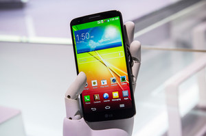 Cena supersmartfona LG G2 obniżona na miesiąc przed premierą