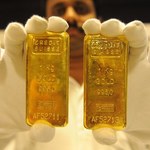 Cena złota może spaść do 1000 dolarów za uncję