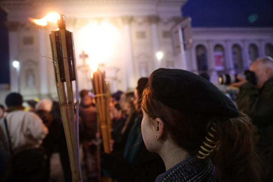 Centralna Droga Krzyżowa w Warszawie / 	Leszek Szymański    /PAP