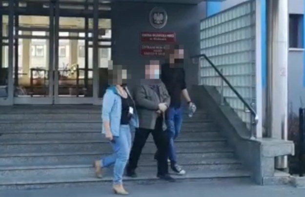 Centralne Biuro Antykorupcyjne na zlecenie krakowskiej prokuratury okręgowej zatrzymało wczoraj pięć osób w związku aferą deweloperską /Policja /