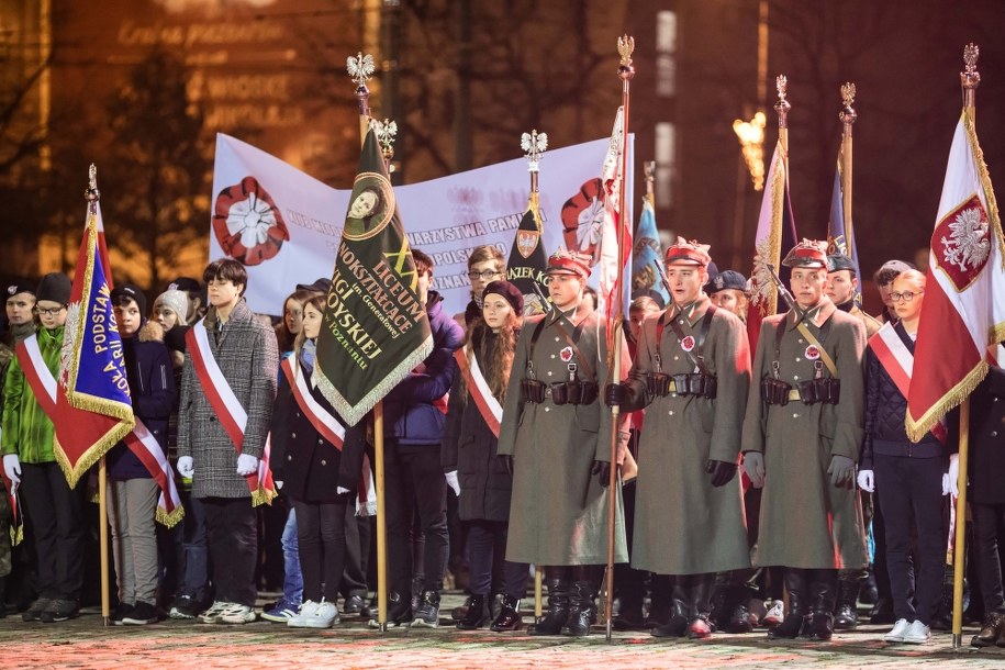 Centralne uroczystości pod pomnikiem Powstańców Wielkopolskich w Poznaniu /Marek Zakrzewski /PAP