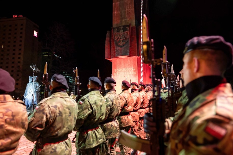 Centralne uroczystości pod pomnikiem Powstańców Wielkopolskich w Poznaniu /Marek Zakrzewski /PAP