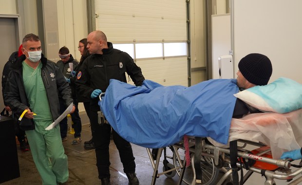 Centrum ewakuacyjne w Rzeszowie-Jasionce pomaga rannym i chorym z Ukrainy