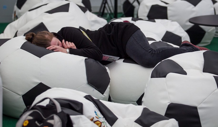 Centrum wolontariatu piłkarskich mistrzostw Europy, przy wrocławskim Stadionie Miejskim /Maciej Kulczyński /PAP