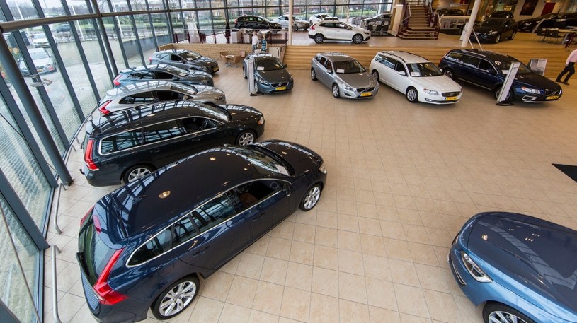 Ceny aut w ostatnich latach wyraźnie wzrosły. Mimo to elektryki będą wycenione korzystniej? /Getty Images