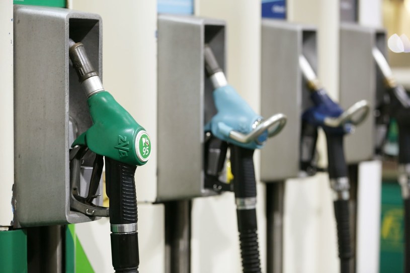 Ceny benzyny i diesla są stabilne, ale gaz mocno drożeje /Karol  Serewis /East News