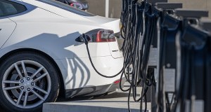 Ceny benzyny poszybowały w górę, więc Holendrzy zaczęli masowo kupować elektryki