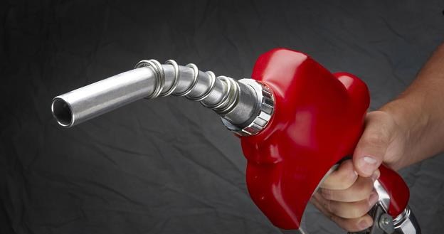 Ceny diesla i benzyny bezołowiowej w najbliższych dniach będą coraz niższe /&copy;123RF/PICSEL