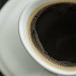 Ceny kawy biją 40-letnie rekordy. Handlowcy robią, co mogą, żeby minimalizować podwyżki