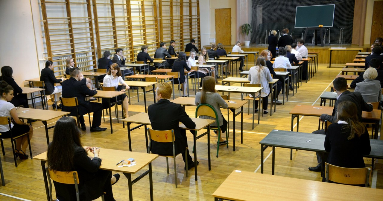 Ceny korepetycji. Nauczyciele i korepetytorzy słono sobie liczą /Mateusz Jagielski/East News /East News