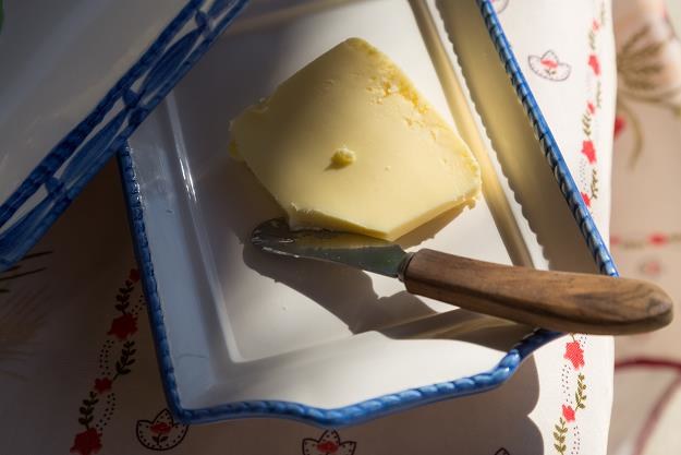 Ceny masła niewiele się różnią od zeszłego roku /&copy;123RF/PICSEL