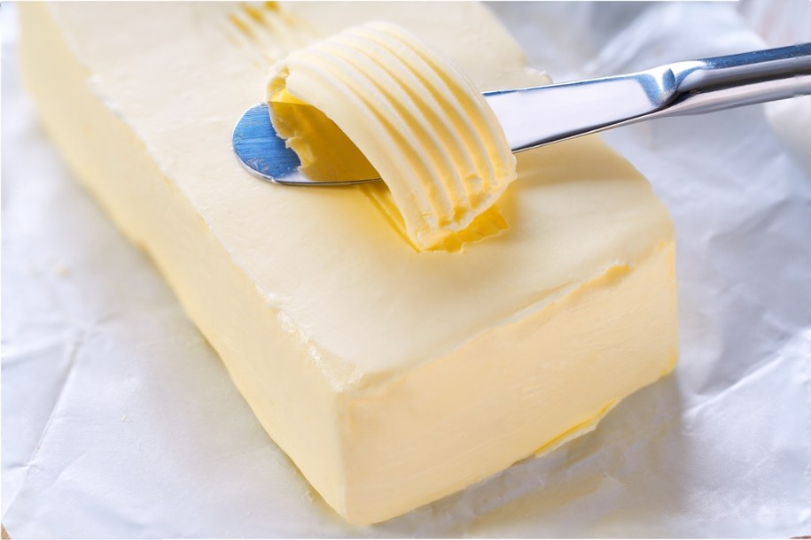 Ceny masła znacząco spadły w ciągu roku /Shutterstock