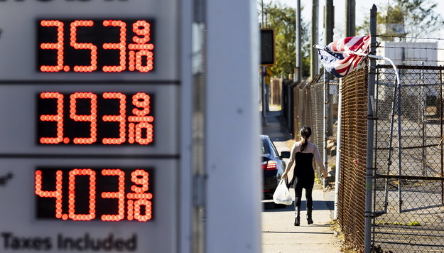 Ceny na stacjach benzynowych, Staten Island, NY /JUSTIN LANE /PAP/EPA
