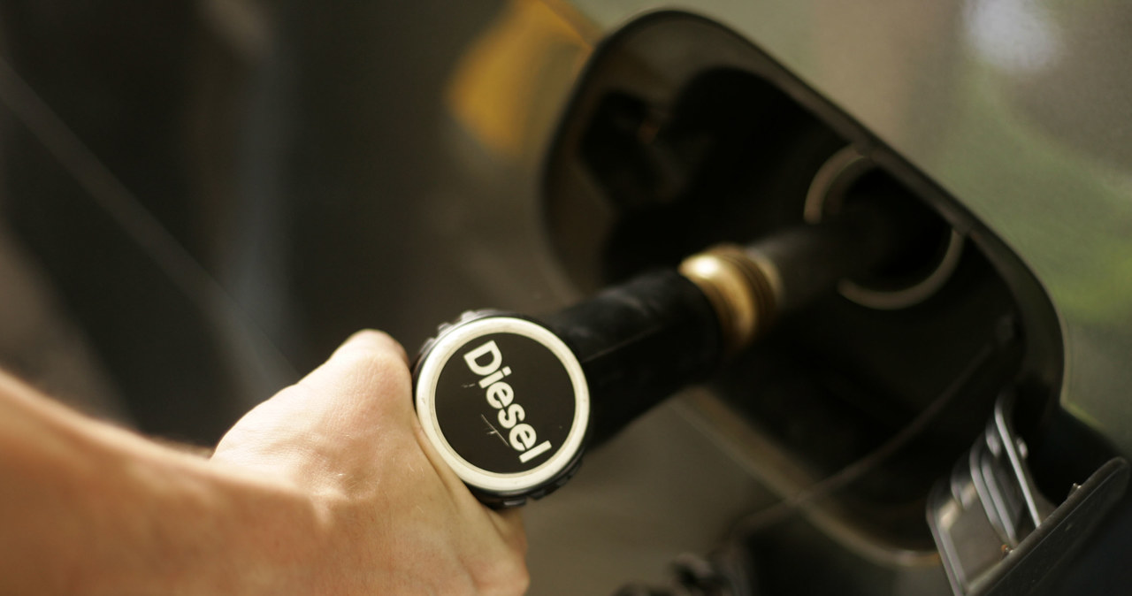 Ceny oleju napędowego będą spadać? /Getty Images