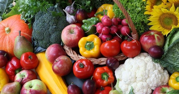 Ceny owoców i warzyw spadają na łeb na szyję /&copy;123RF/PICSEL