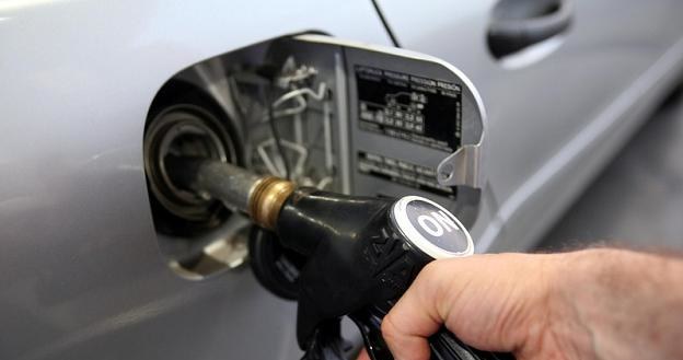Ceny paliw będą nadal rosnąć. Fot. Andrzej Iwańczuk /Reporter