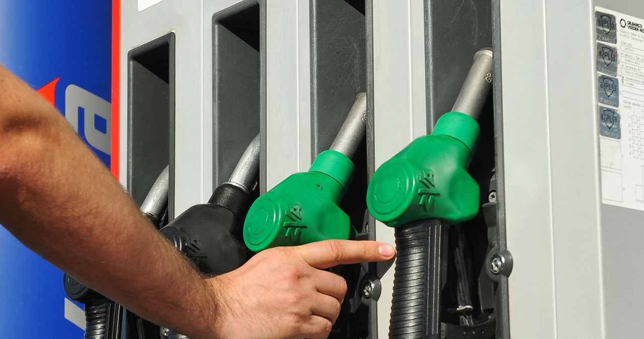Ceny paliw będą spadać w najbliższych dniach. Zdj. ilustracyjne /Fot. Gerard/REPORTER /Reporter