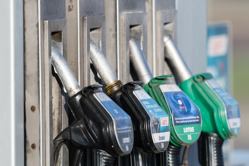 Ceny paliw dają nieco wytchnienia kierowcom /Wojciech Stróżyk /Reporter