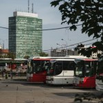 Ceny paliw dobiją transport. "Dokładamy, żeby zrealizować przejazdy"