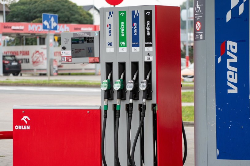 Ceny paliw na stacjach benzynowych poszły w górę. Analitycy przewidują, że będzie jeszcze drożej /NewsLubuski/East News /East News