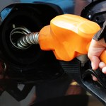 Ceny paliw: Obniżki na stacjach szybko się skończą