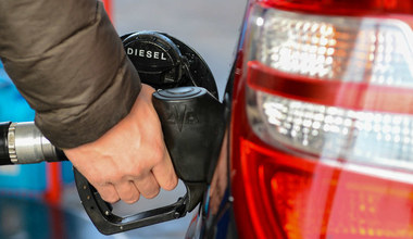 Ceny paliw poniżej 6 zł. Kierowcy rzucili się na nową stację