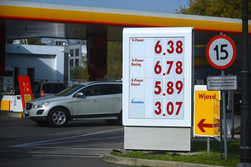 Ceny paliw przekroczyły próg 6 zł w wielu polskich miastach (zdj. ilustracyjne) /Adam Chełstowski /Agencja FORUM