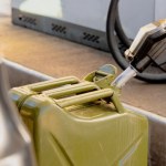 Ceny paliw rosną, więc zatankował na zapas. Dostał 3 tys. zł mandatu