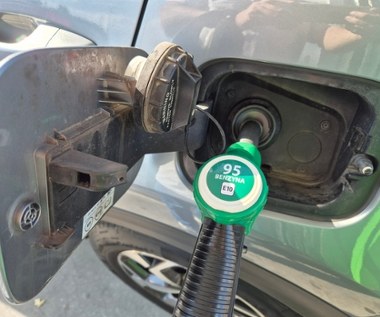 Ceny paliw spadają. Czy to zapowiedź gospodarczego spowolnienia?