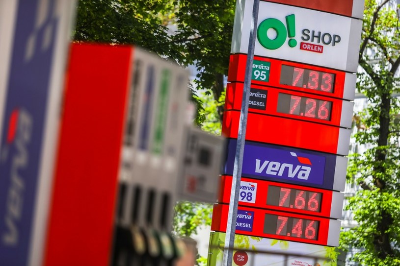 Ceny paliw stale idą w górę, bijąc kolejne rekordy /Adam Burakowski /Reporter