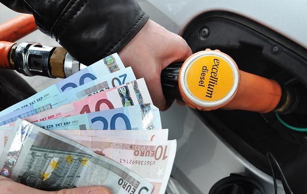 Ceny paliw to problem w całej Europie /AFP