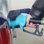 Ceny paliw w Polsce spadną? Minister finansów odpowiada