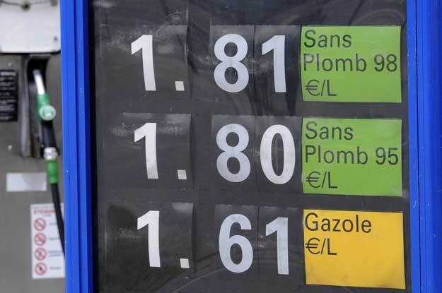 Ceny paliw we Francji /AFP