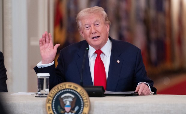 Ceny ropy poszybowały w górę. Trump uspokaja: To bardzo niska cena