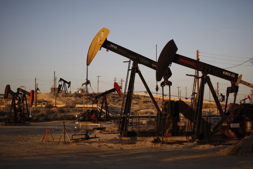 Ceny ropy w USA zmierzają do zaliczenia pierwszego kwartalnego spadku od połowy 2019 r. (zdj. ilustracyjne) /David McNew /AFP